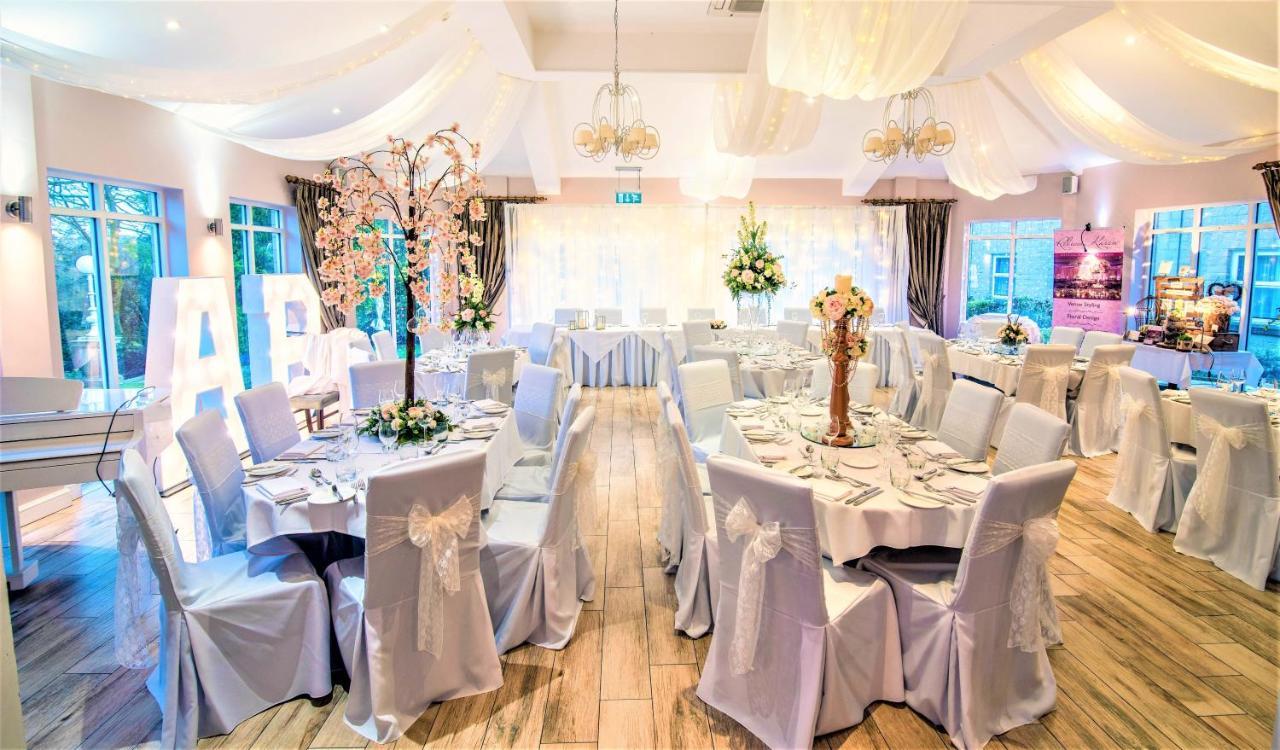 Astley Bank Hotel Дарвэн Экстерьер фото