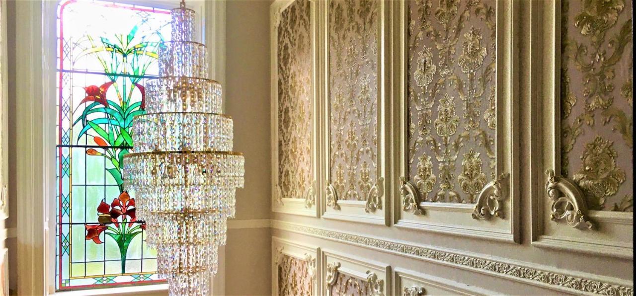 Astley Bank Hotel Дарвэн Экстерьер фото