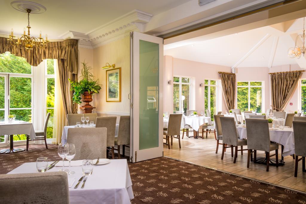 Astley Bank Hotel Дарвэн Экстерьер фото